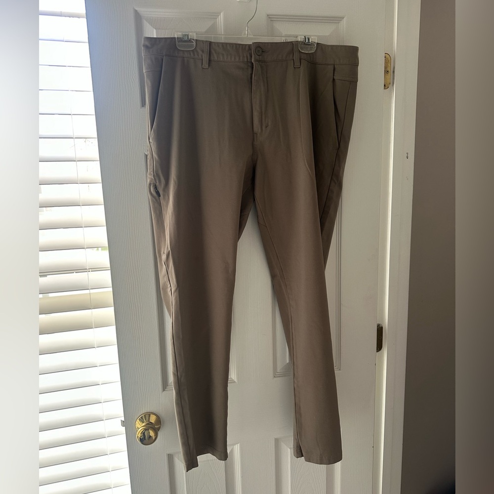 BYLT BASICS every day pant 2.0 size 40!